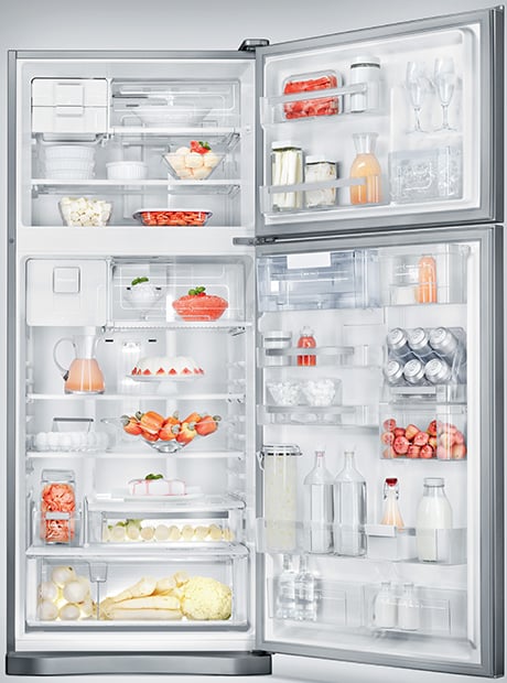 electrolux-infinity-i-kitchen-refrigerator-open.jpg