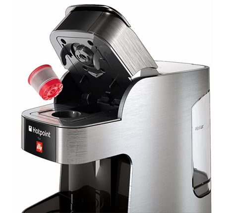 hotpoint-for-illy-espresso-machine-capsule-open.jpg